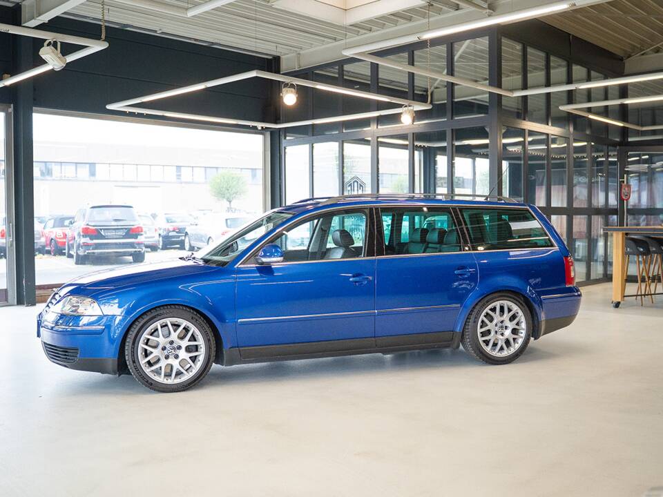 Image 1/59 de Volkswagen Passat Variant 4.0 W8 (2004)