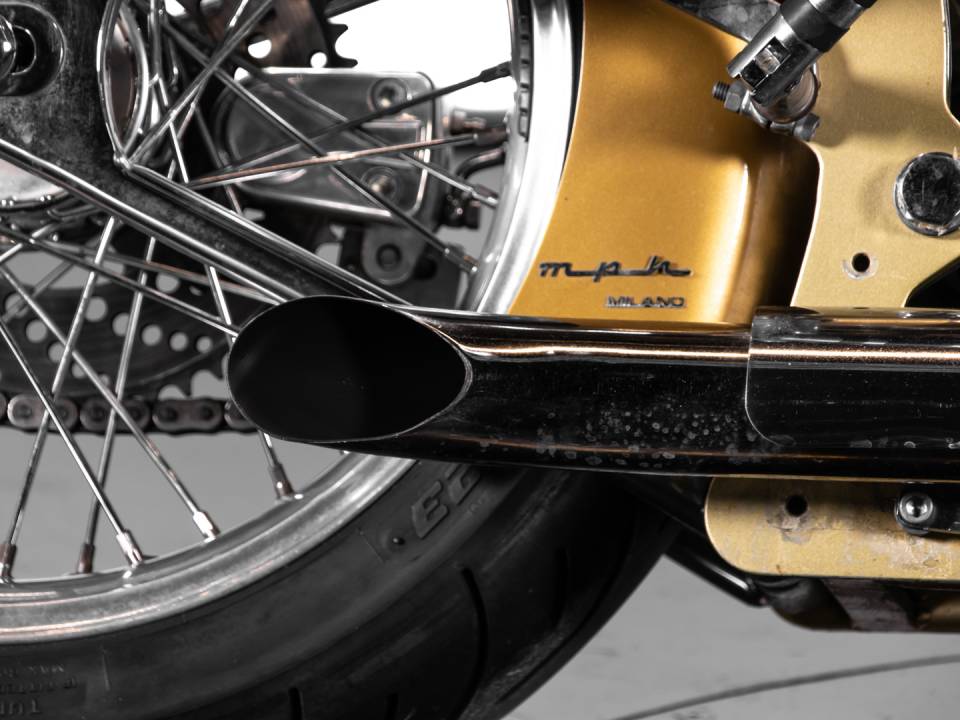 Image 7/37 of Harley-Davidson DUMMY (2009)