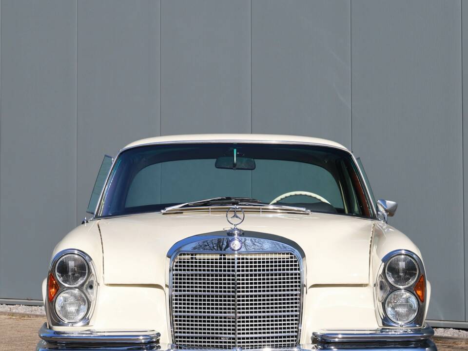 Imagen 21/43 de Mercedes-Benz 280 SE (1968)