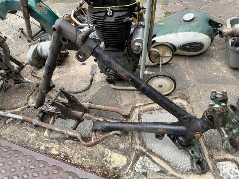 Imagen 11/14 de BSA M 33 (1952)