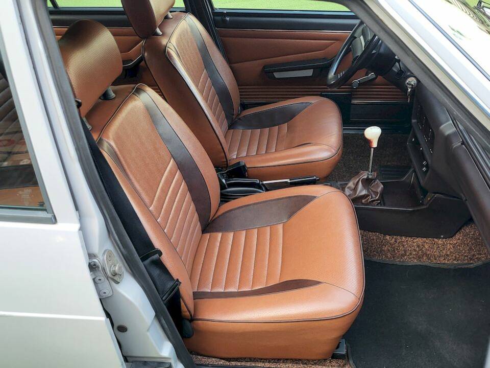Image 34/51 of Alfa Romeo Giulietta 1.3 (1979)