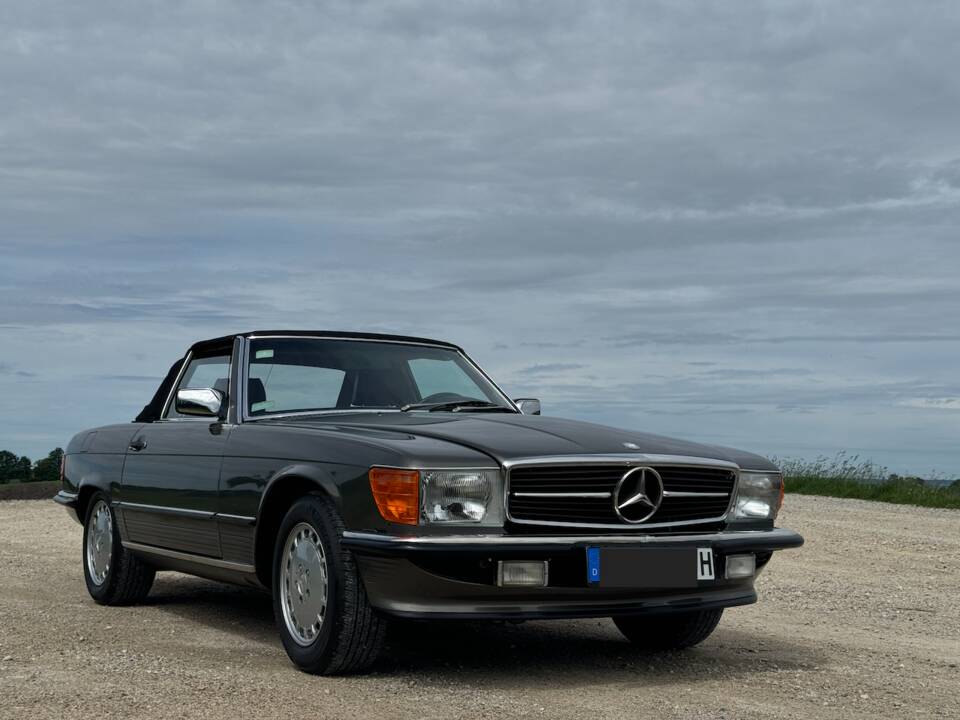 Image 6/16 of Mercedes-Benz 560 SL (1988)