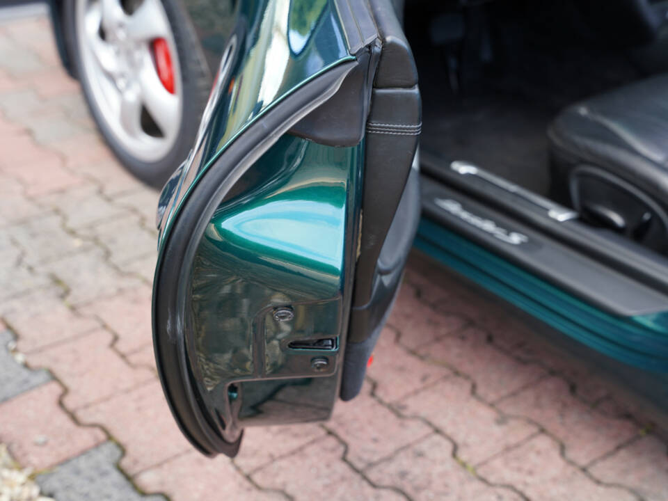 Immagine 35/50 di Porsche Boxster S (2000)