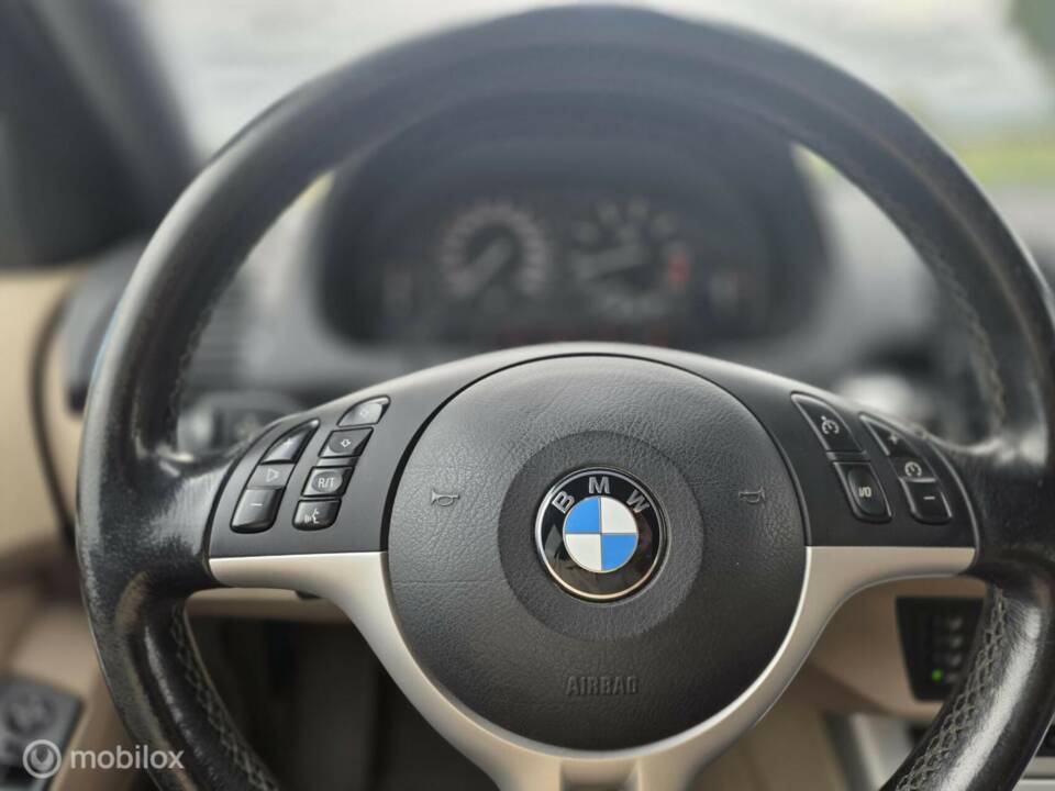 Bild 20/46 von BMW X5 3.0i (2003)
