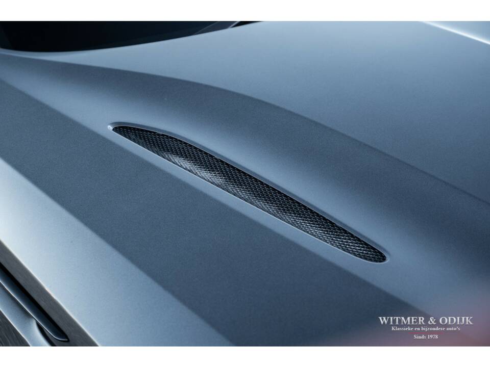 Image 26/41 de Aston Martin DB 11 Volante (2018)