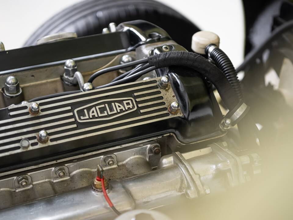 Imagen 36/40 de Jaguar E-Type (2+2) (1970)