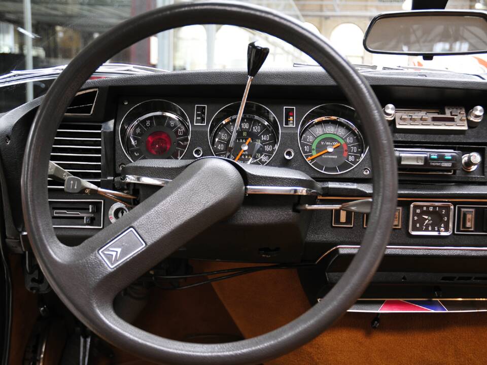 Bild 19/32 von Citroën DS 23 Pallas IE (1973)