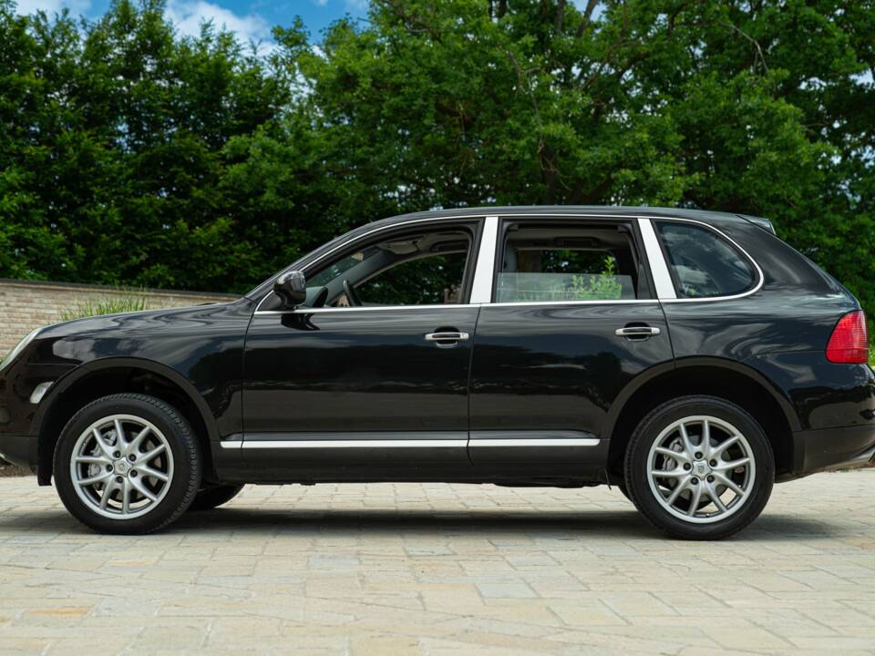 Image 5/50 of Porsche Cayenne S (2003)