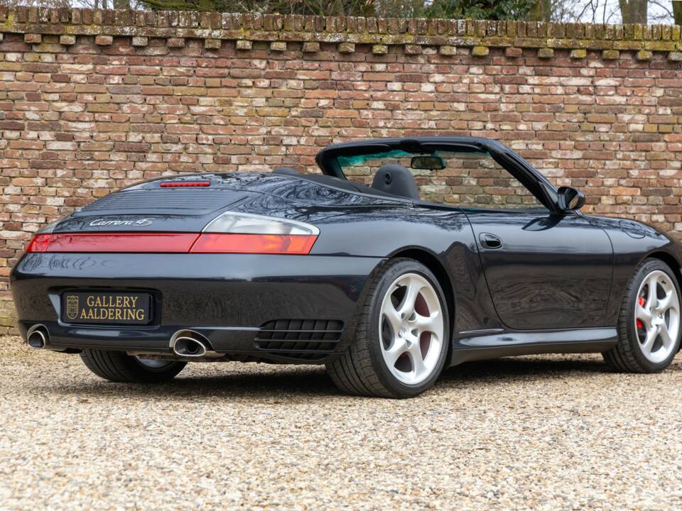 Bild 36/50 von Porsche 911 Carrera 4S (2003)