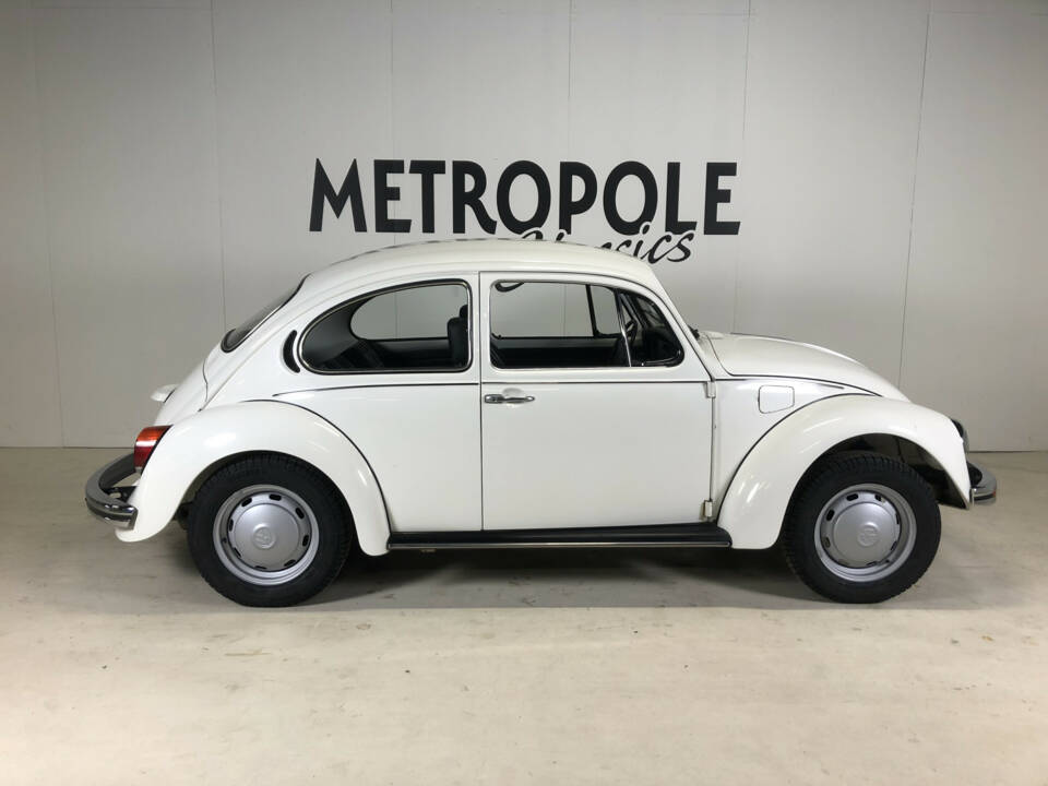 Image 3/24 de Volkswagen Beetle 1200 L (1984)