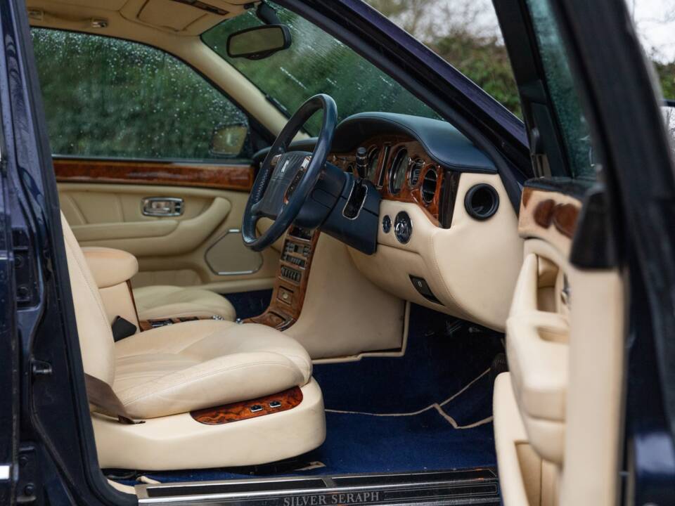 Image 26/45 of Rolls-Royce Silver Seraph (2000)