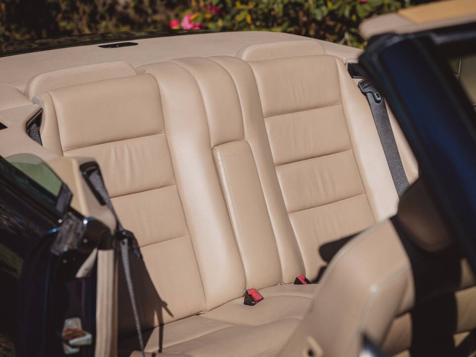 Imagen 15/41 de Mercedes-Benz E 220 (1995)