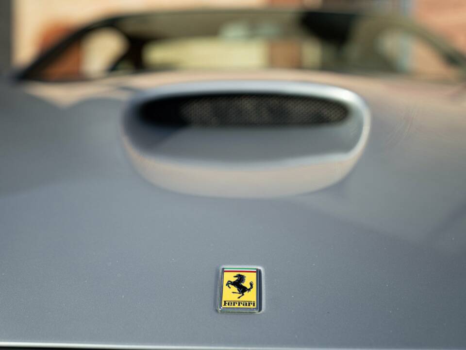 Afbeelding 27/50 van Ferrari 550 Maranello (2001)