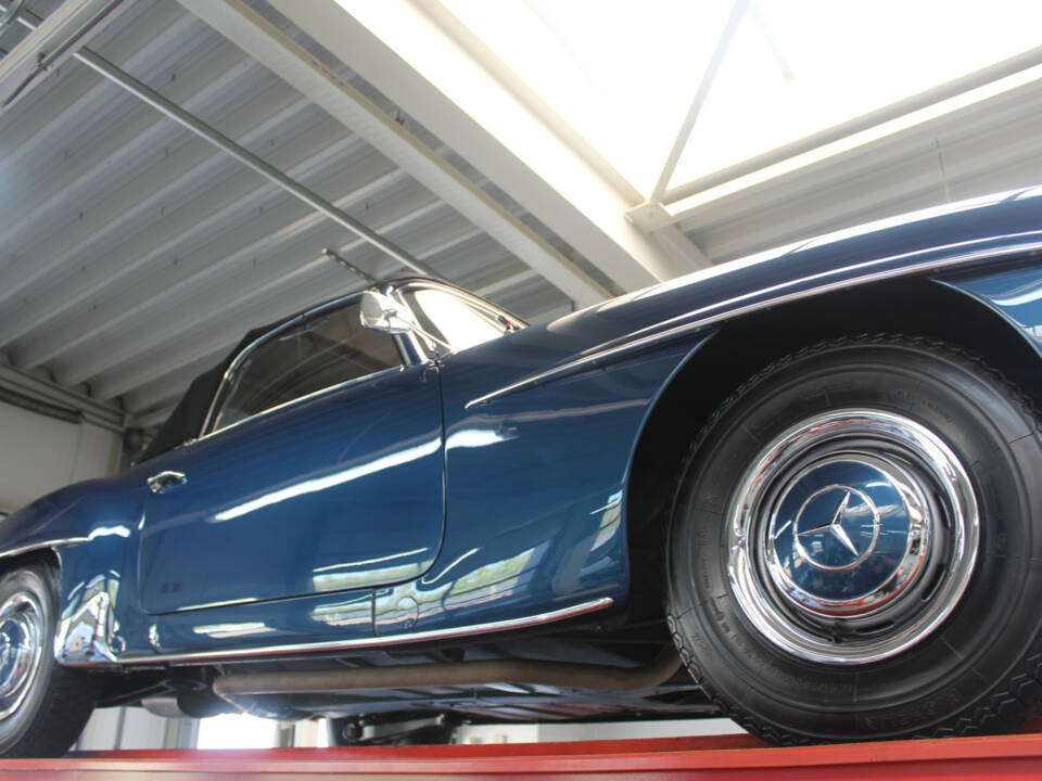 Image 11/50 of Mercedes-Benz 190 SL (1960)