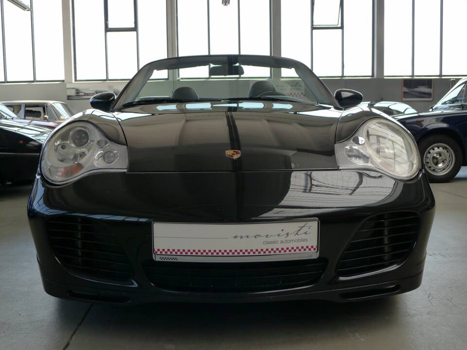 Image 23/41 of Porsche 911 Carrera 4S (2004)