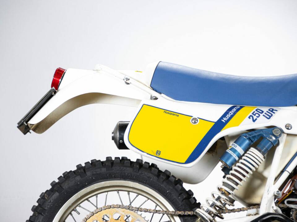 Image 36/50 of Husqvarna WR 250 (1985)