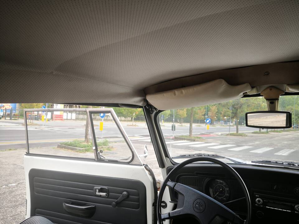 Bild 40/160 von Volkswagen Käfer 1300 (1971)