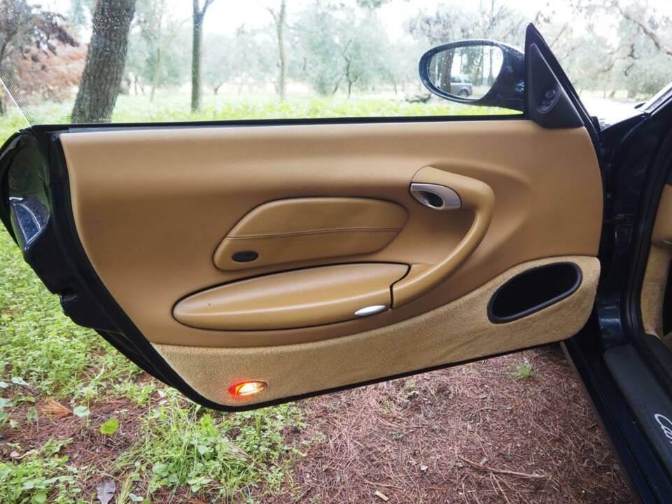 Bild 36/43 von Porsche 911 Carrera (1999)