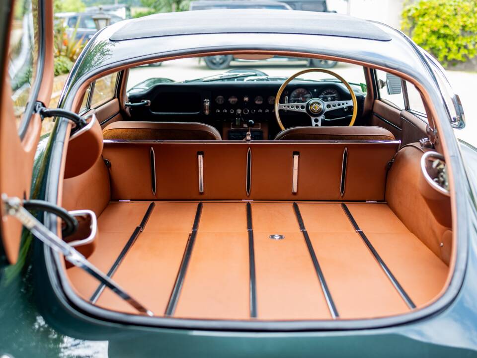 Bild 28/50 von Jaguar E-Type 4.2 (1965)