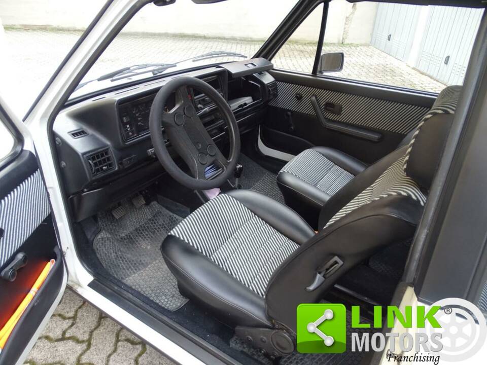 Image 7/10 of Volkswagen Golf Mk I Convertible 1.1 (1982)