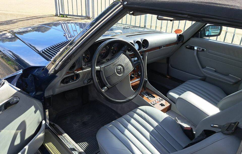 Afbeelding 7/34 van Mercedes-Benz 300 SL (1988)