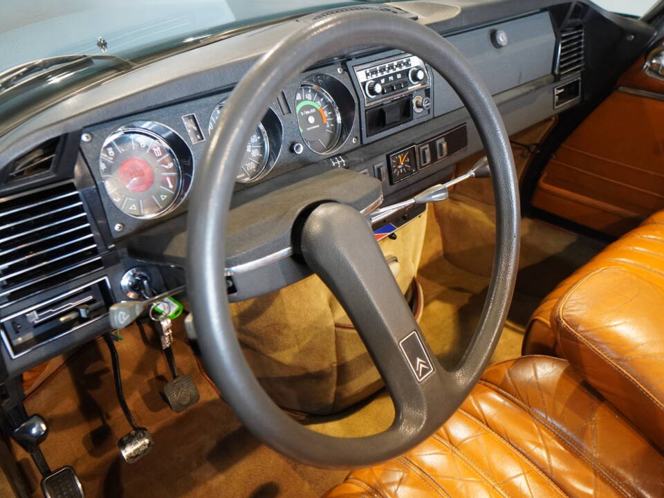 Image 8/21 of Citroën DS 20 (1972)