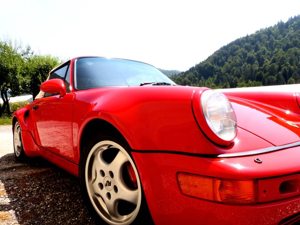 Image 6/30 of Porsche 911 Carrera 2 (1992)