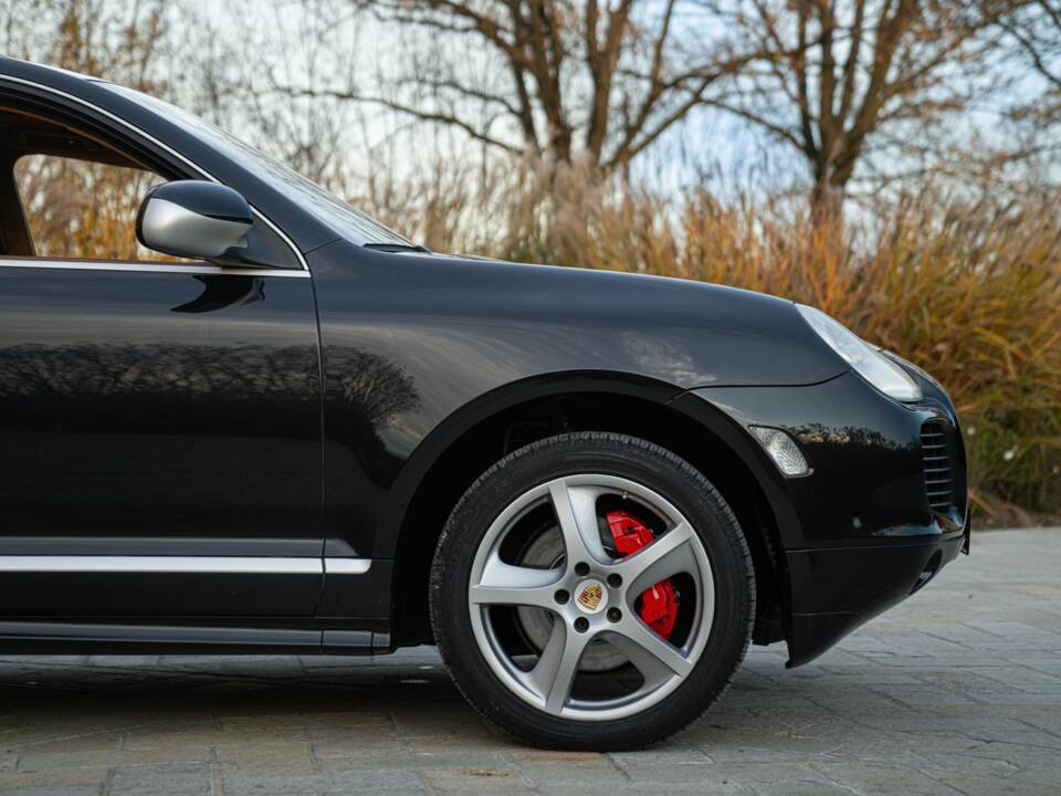 Afbeelding 25/50 van Porsche Cayenne Turbo (2005)