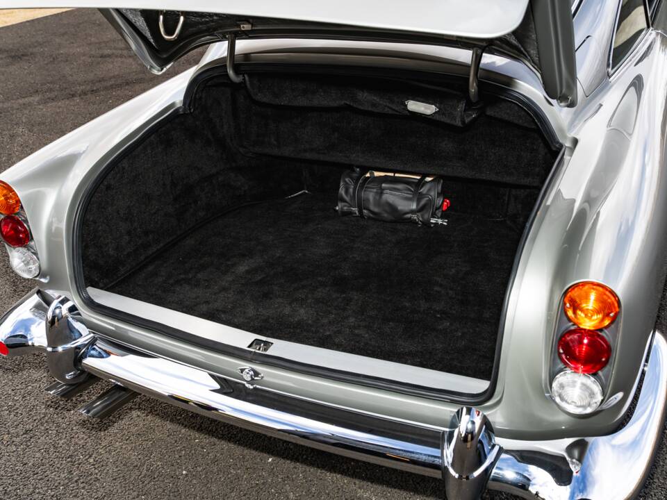 Image 24/42 de Aston Martin DB 5 (1964)