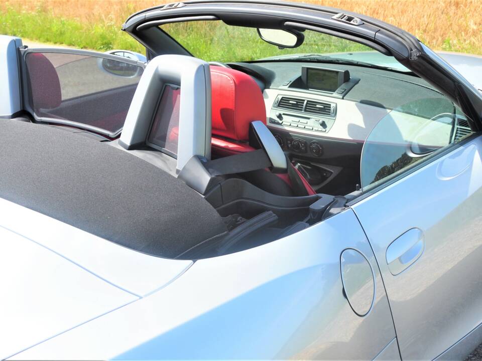 Immagine 11/15 di BMW Z4 2.5i (2005)