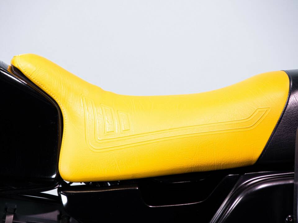 Immagine 16/50 di BMW DUMMY (1988)