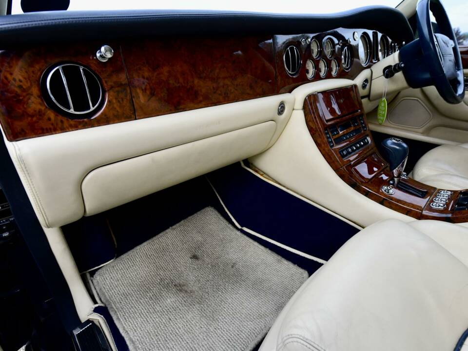 Imagen 46/50 de Bentley Arnage Green Label (1999)