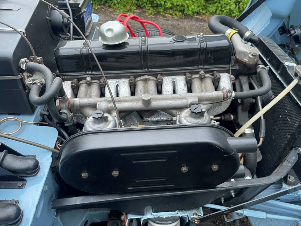 Image 11/12 of Triumph Vitesse 6 (1965)