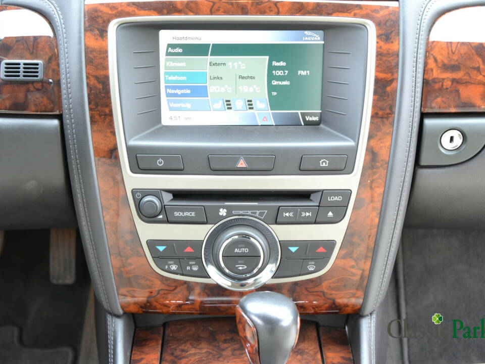 Image 34/50 de Jaguar XK 4.2 (2006)