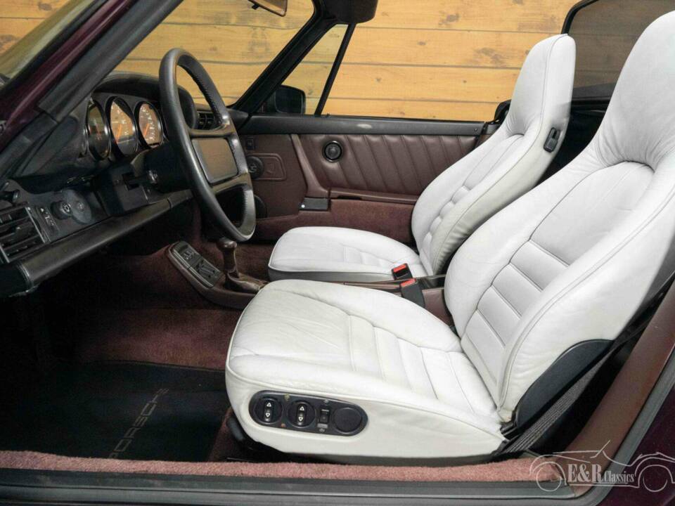 Imagen 11/19 de Porsche 911 Carrera 4 (1990)