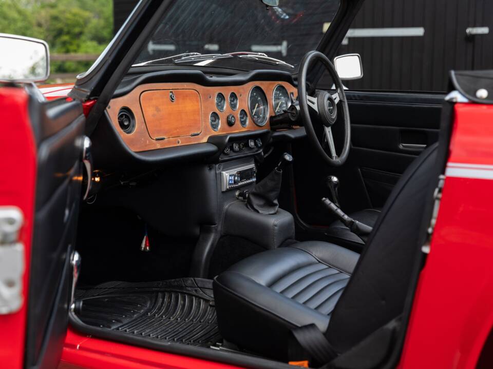 Immagine 7/50 di Triumph TR 6 (1975)