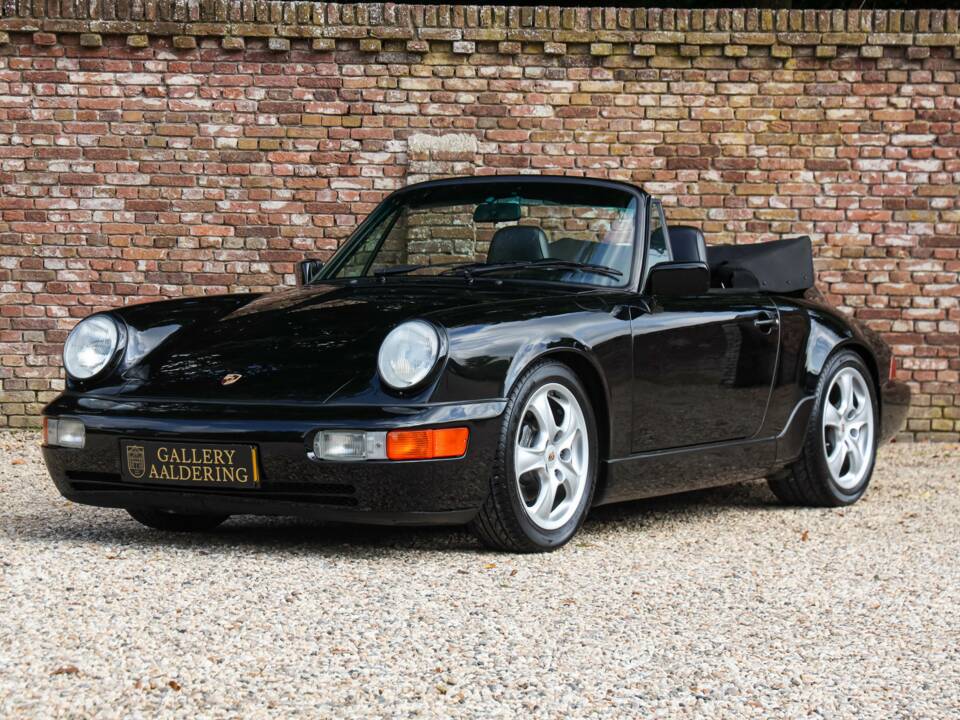 Image 25/50 de Porsche 911 Carrera 2 (1991)