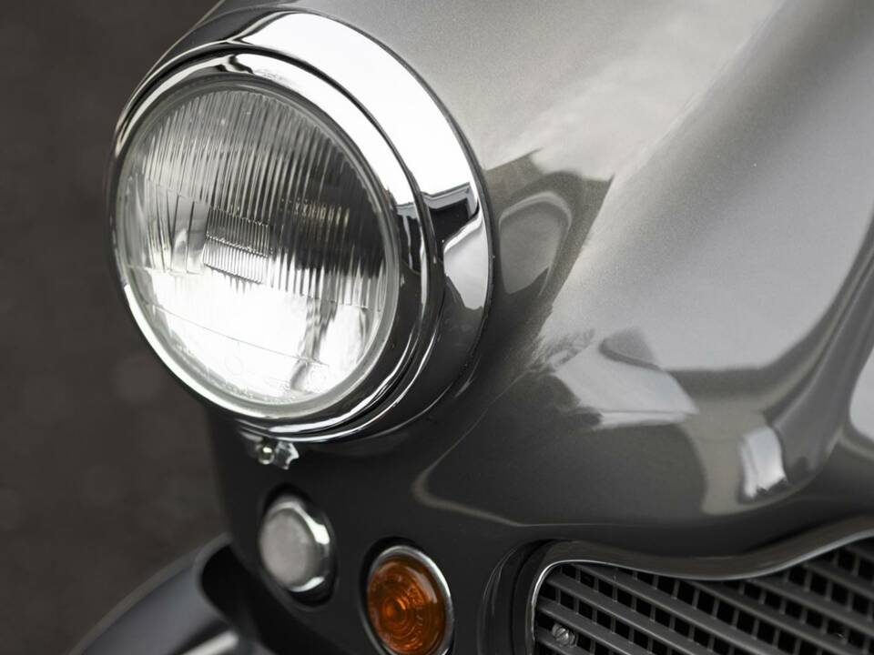 Image 44/50 of Aston Martin DB 4 (1962)