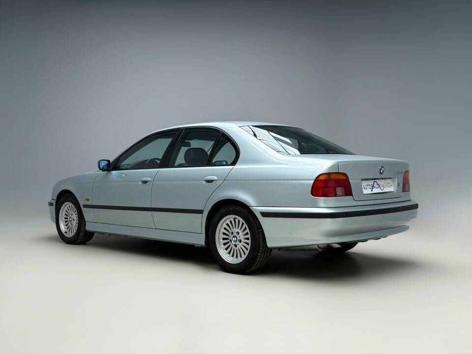 Bild 7/25 von BMW 540i (1998)