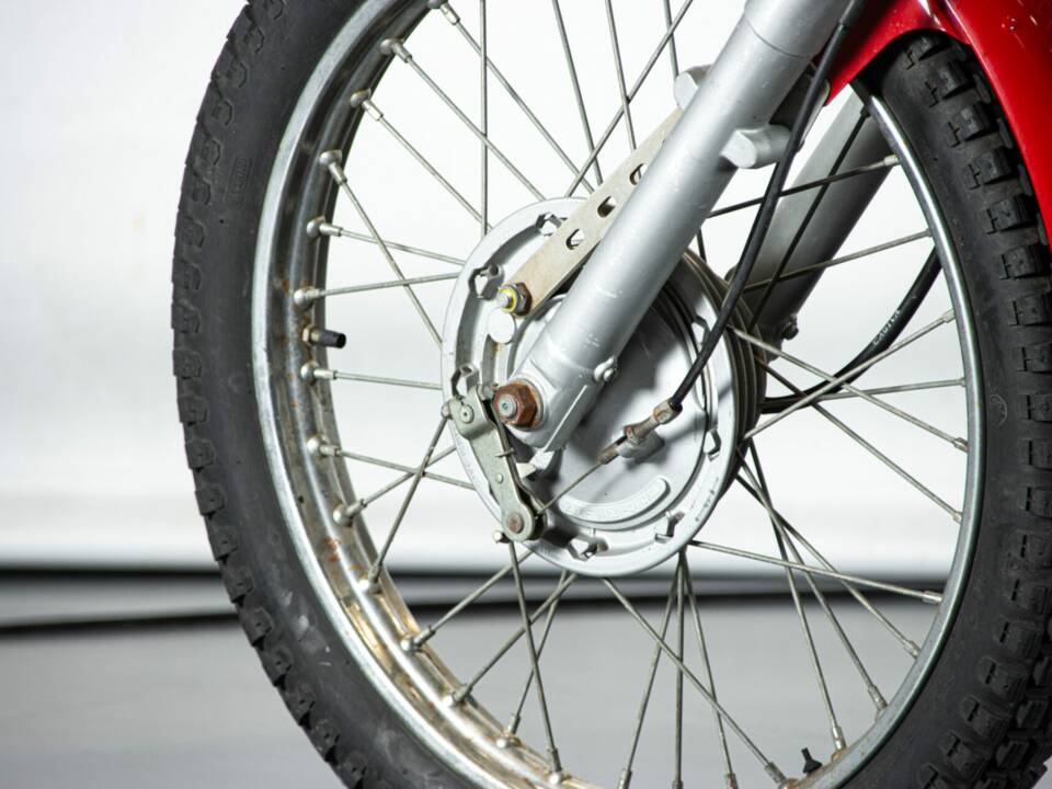 Bild 16/50 von Cagiva SX 350 (1980)