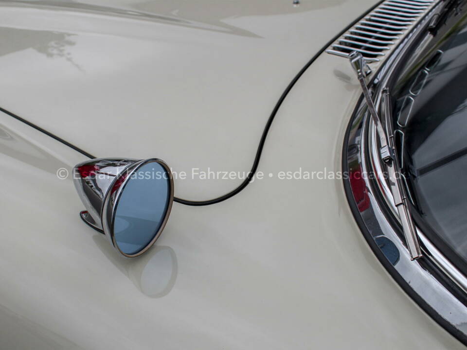 Image 13/38 de Mercedes-Benz 300 SL Roadster (1961)