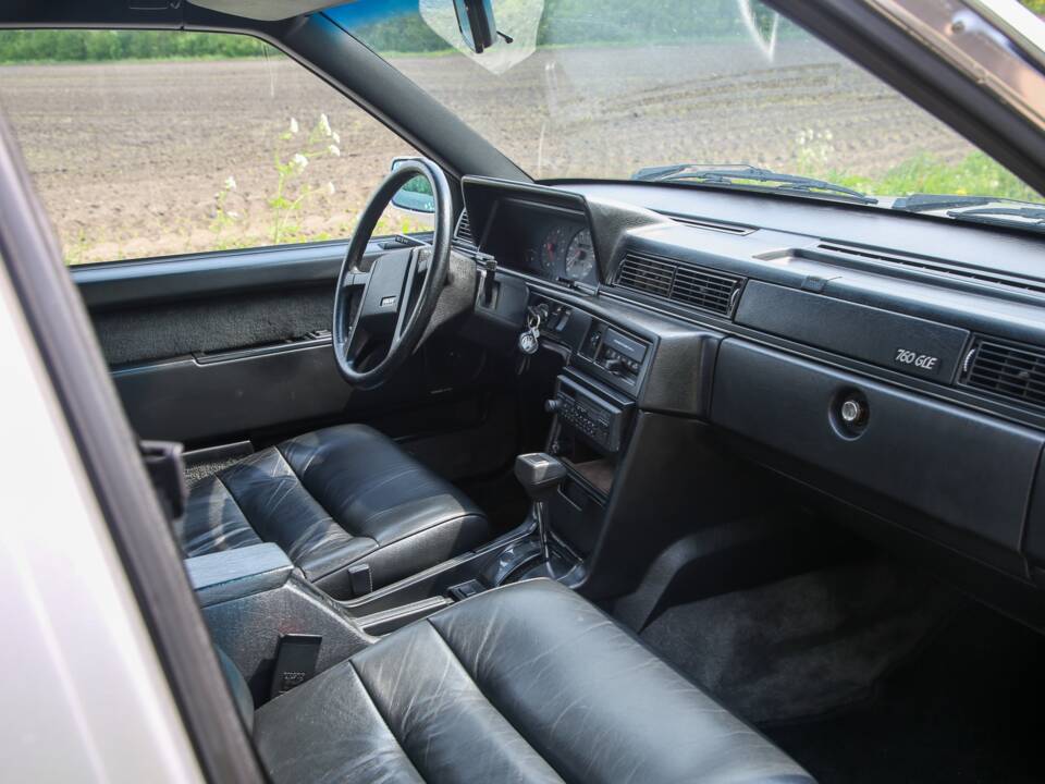 Bild 15/16 von Volvo 760 GLE (1986)