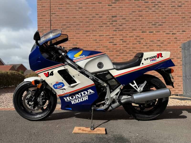 Bild 2/43 von Honda VF 1000RG (1988)