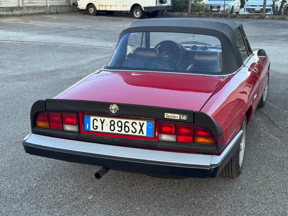 Bild 22/68 von Alfa Romeo 1.6 Spider (1988)