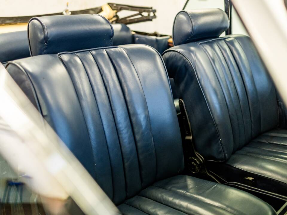 Afbeelding 36/39 van Rolls-Royce Corniche I (1976)