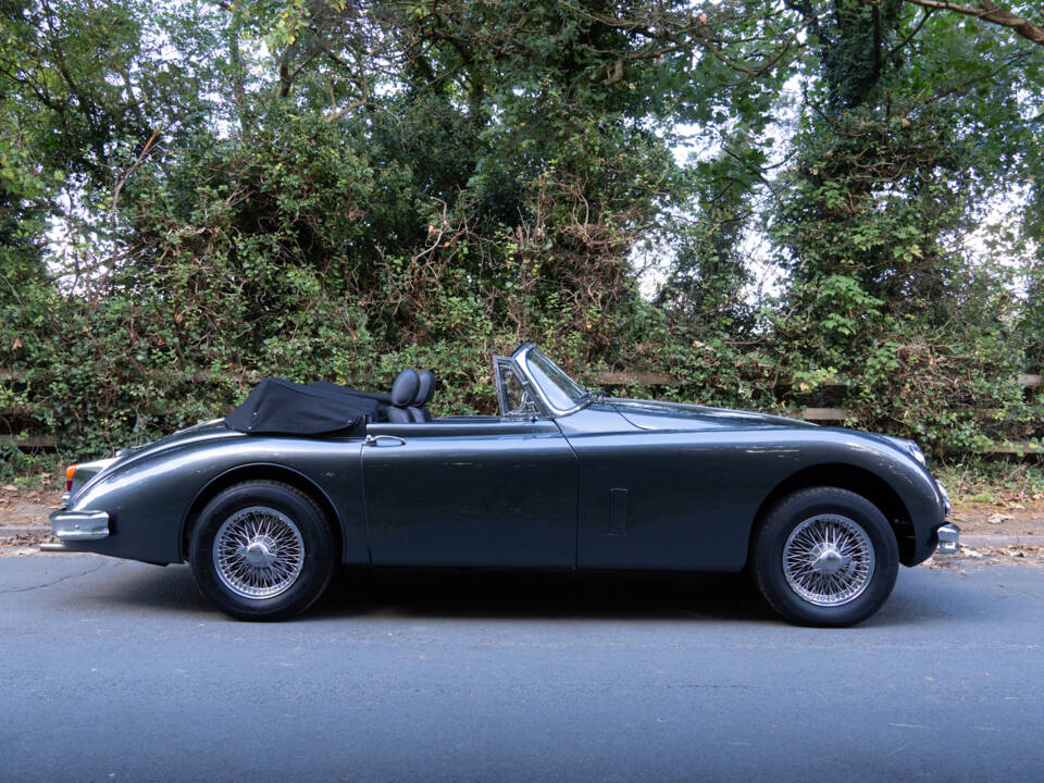 Imagen 7/15 de Jaguar XK 150 DHC (1959)