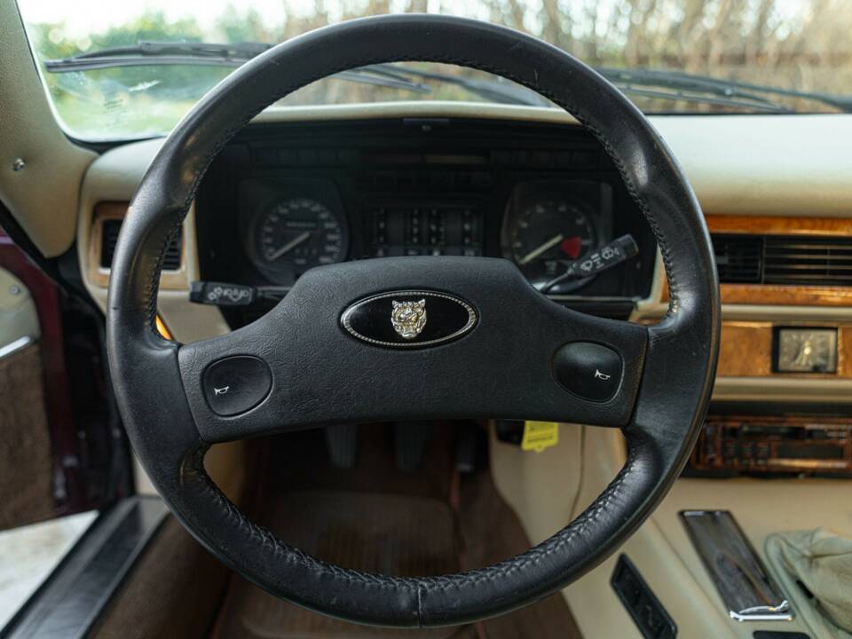 Bild 43/50 von Jaguar XJ-S 3.6 (1988)