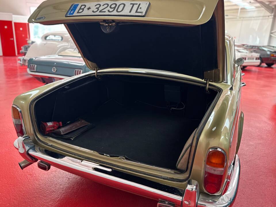 Image 12/23 of Rolls-Royce Silver Shadow I (1975)