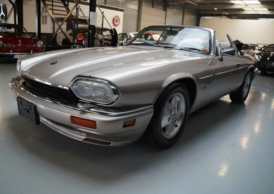 Image 41/50 de Jaguar XJS 4.0 (1995)