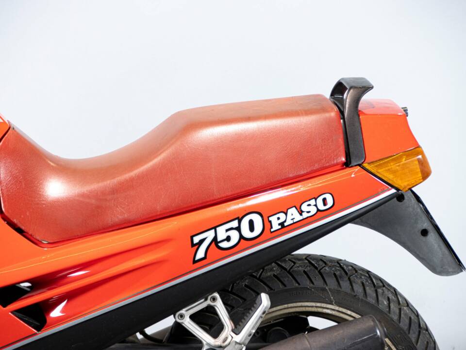 Bild 18/42 von Ducati DUMMY (1988)